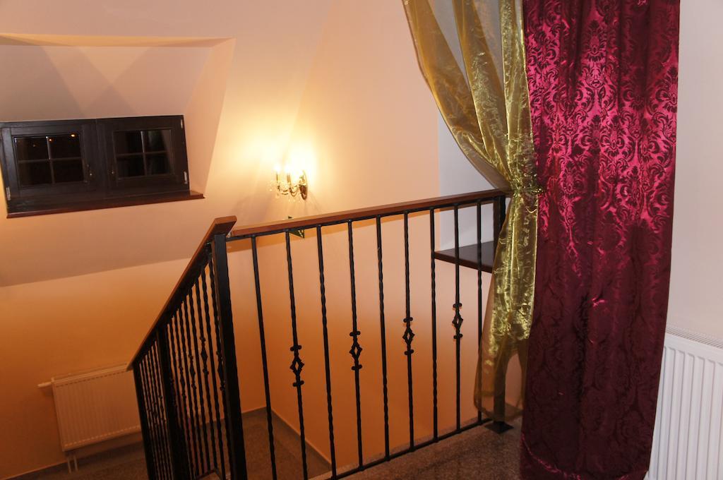 Hotel Dworska Elektrownia Kędzierzyn-Koźle Esterno foto